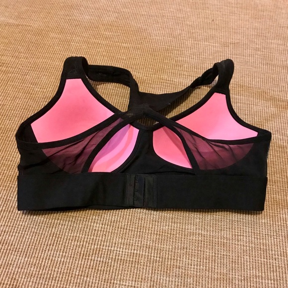PINK Victoria’s Secret Ultimate Push Up Sports Bra - Picture 2 of 3